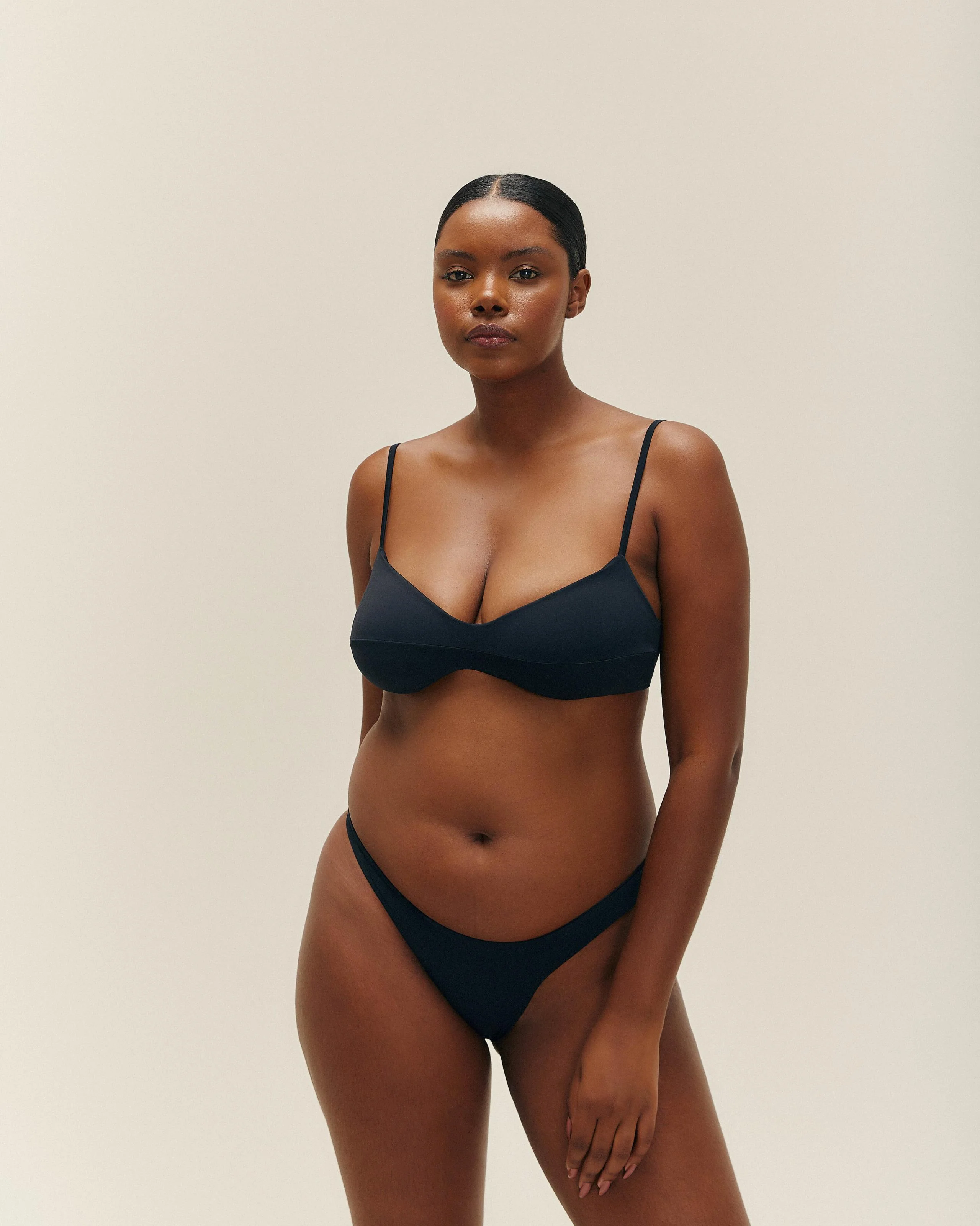 ADJUSTABLE MONICA TOP BLACK - Image 4