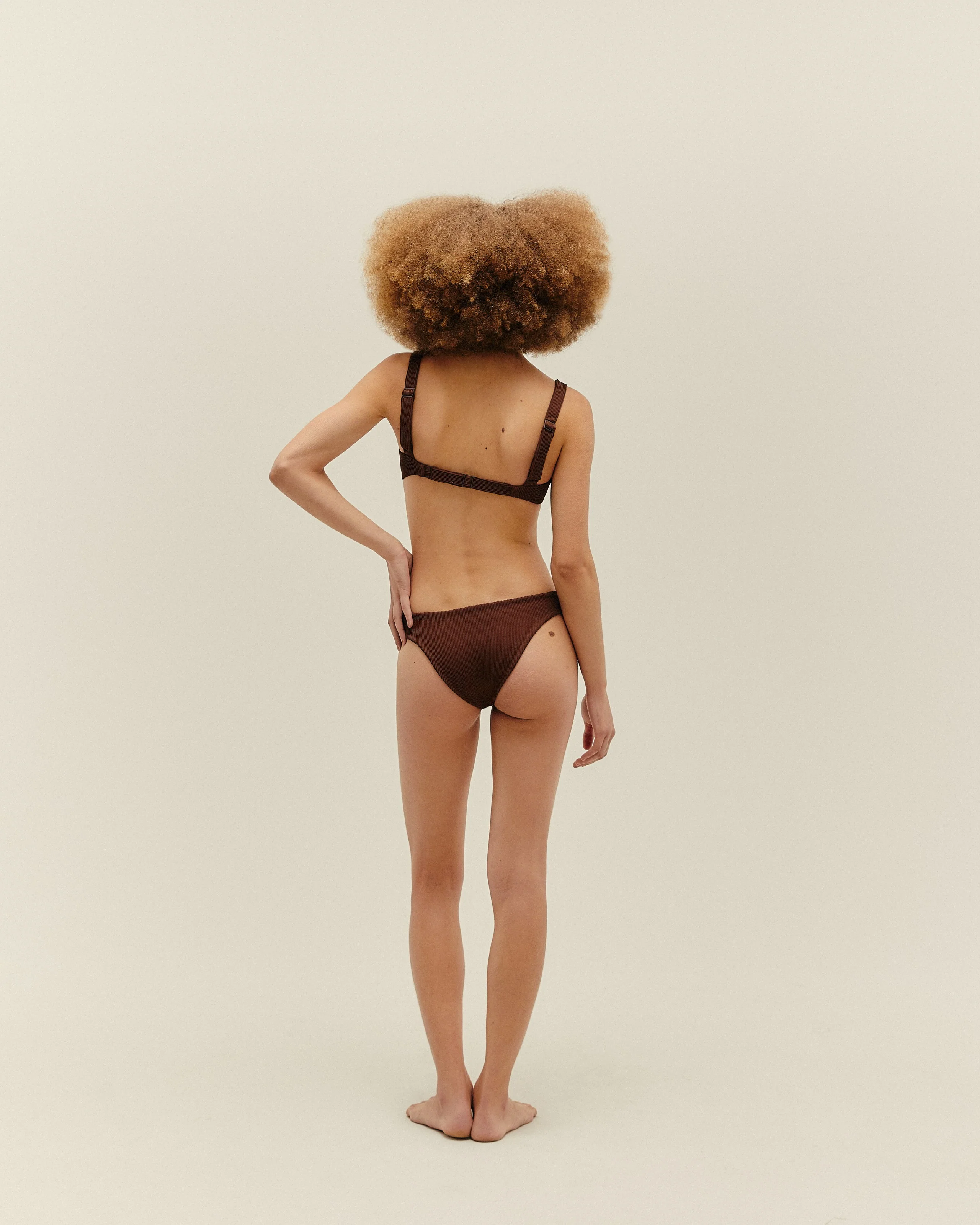 ADJUSTABLE RIBBED GAIA TOP BRAUNA BROWN - Image 4