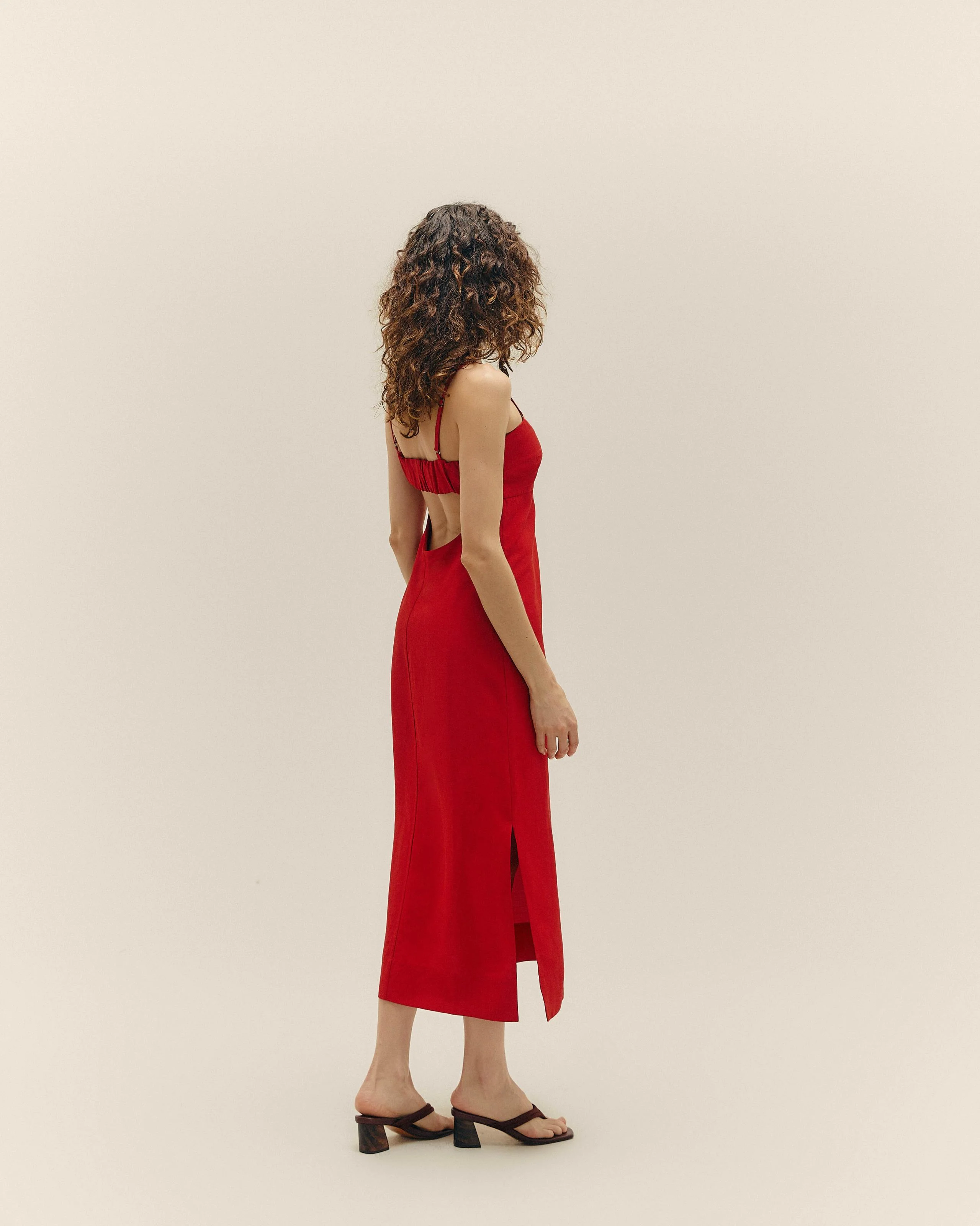AGATHA DRESS RED SHIFT - Image 3