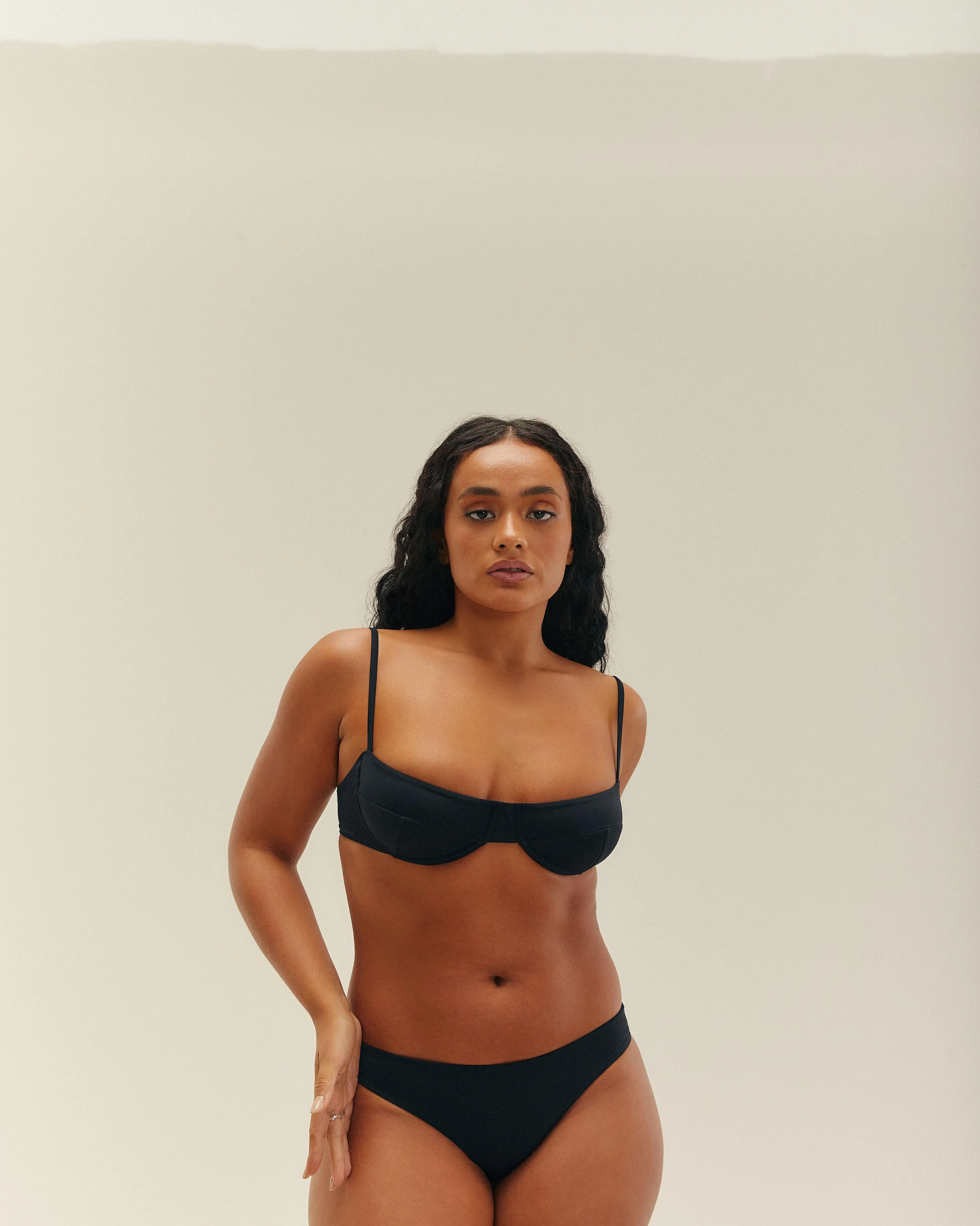 BASIC BOTTOM BLACK - Image 3
