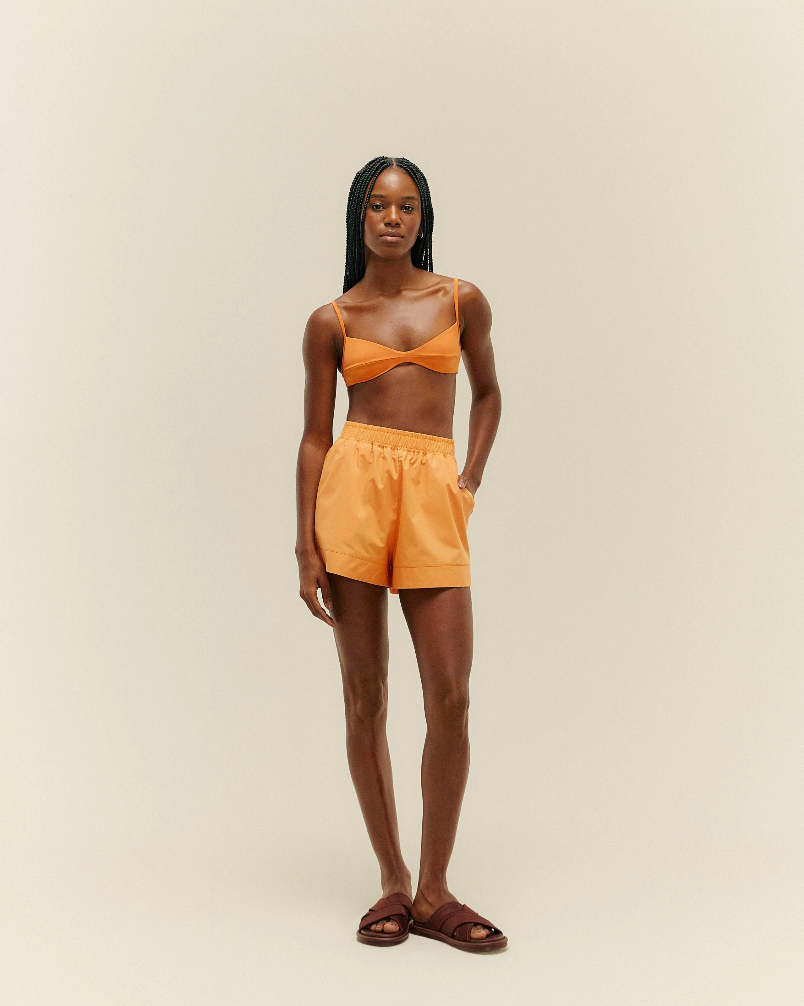 GABRIELA  SHORT APRICOT - Image 2