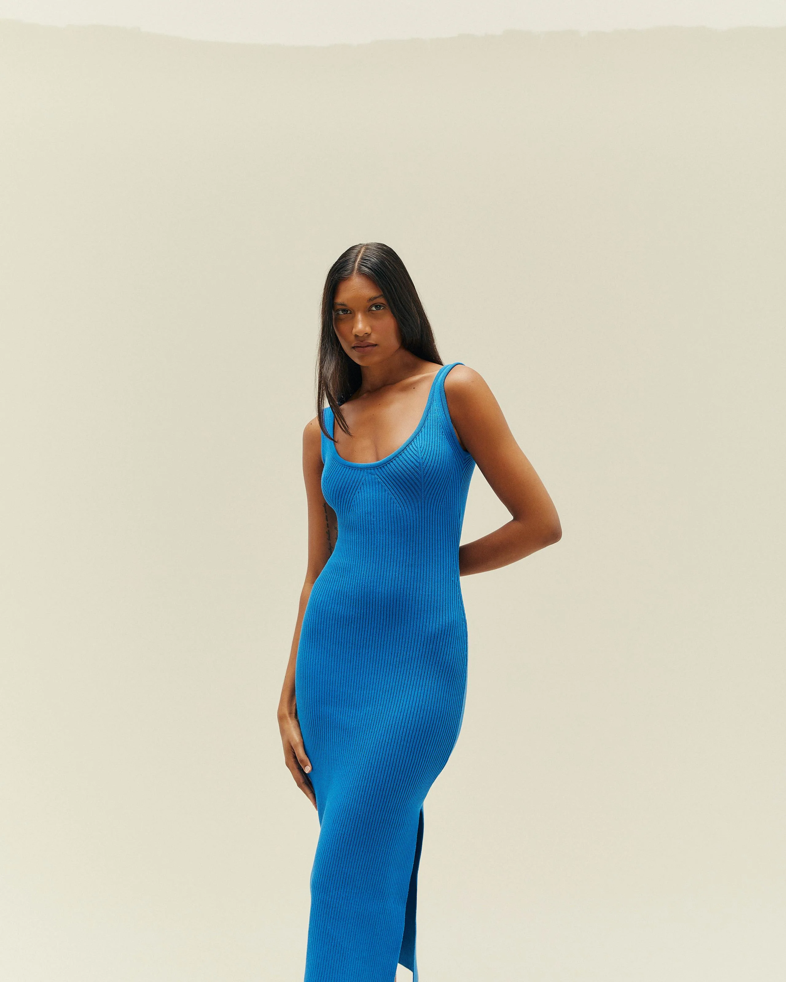 KNIT TAINA DRESS RIO BLUE - Image 3