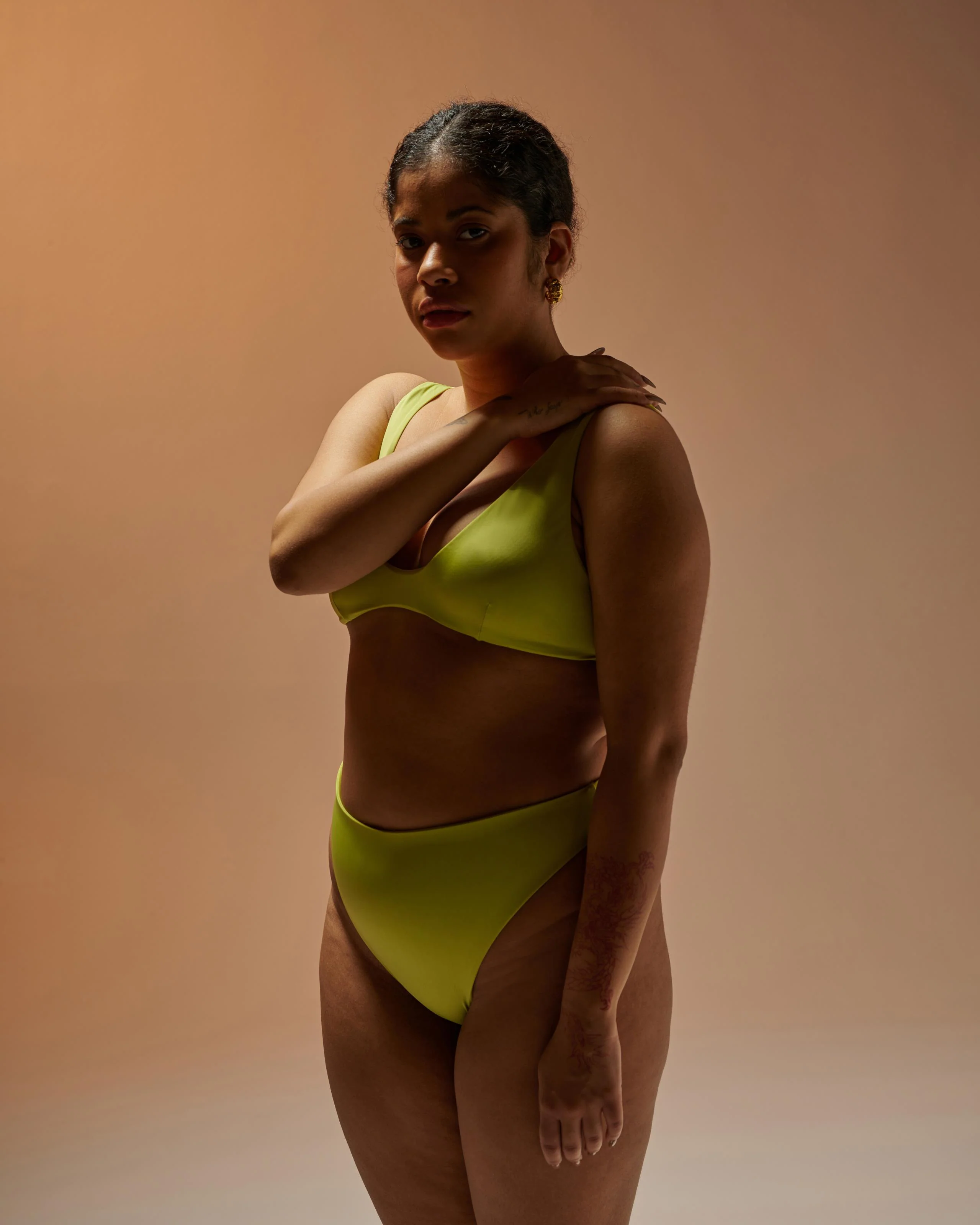 MAH HOTPANTS LUMINI GREEN - Image 3