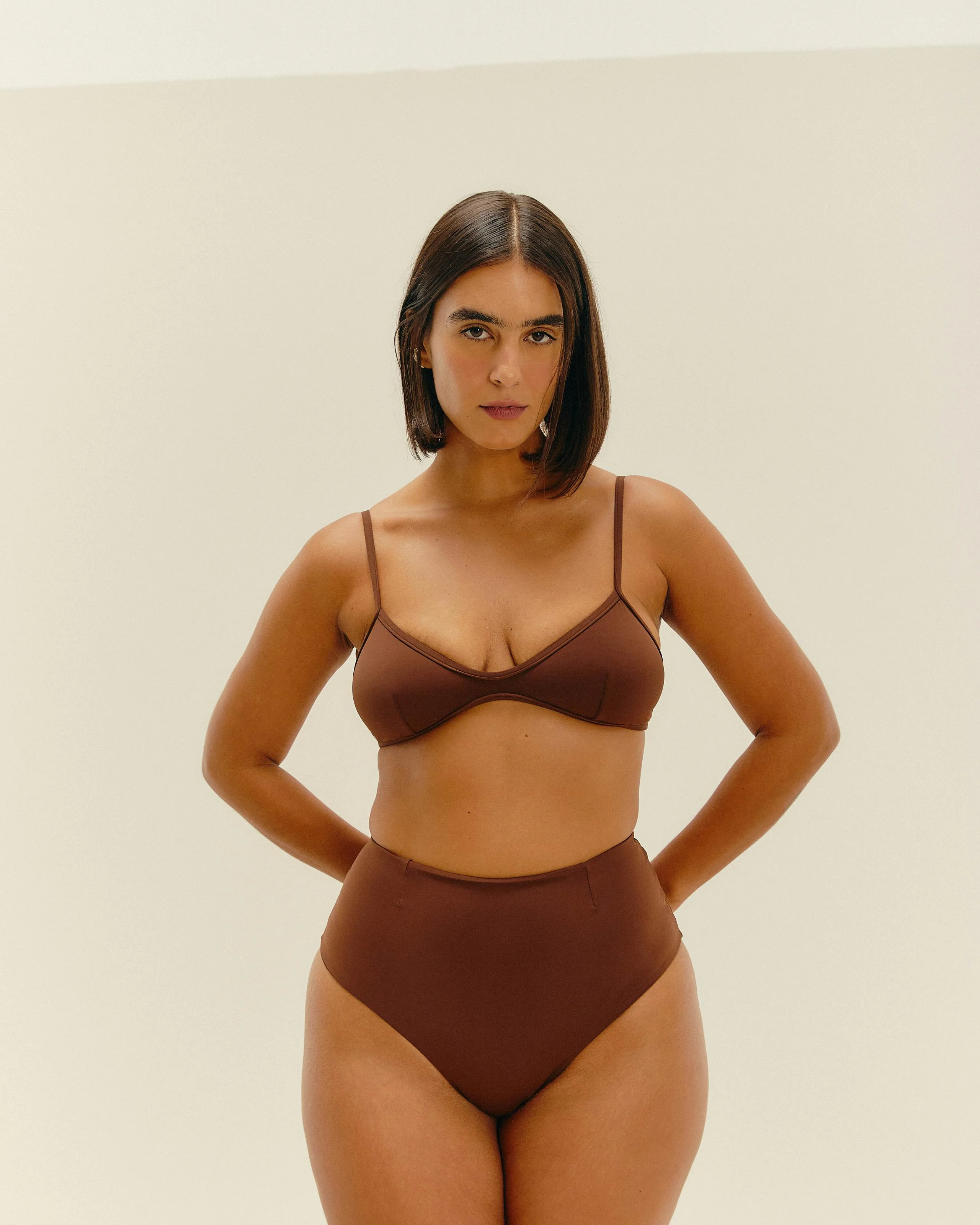 PIPPING THIDU TOP BRAUNA BROWN - Image 3